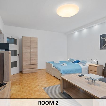 Apartman I Sobe Sofi With Common Kitchen Bathroom And Toilet Zagreb Extérieur photo